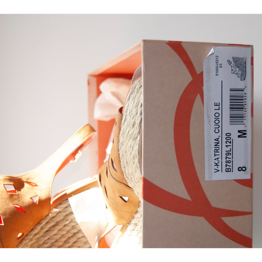NIB Via Spiga "Katrina" - Laser Cut Italian Suede Espadrilles - Picture 4 of 9
